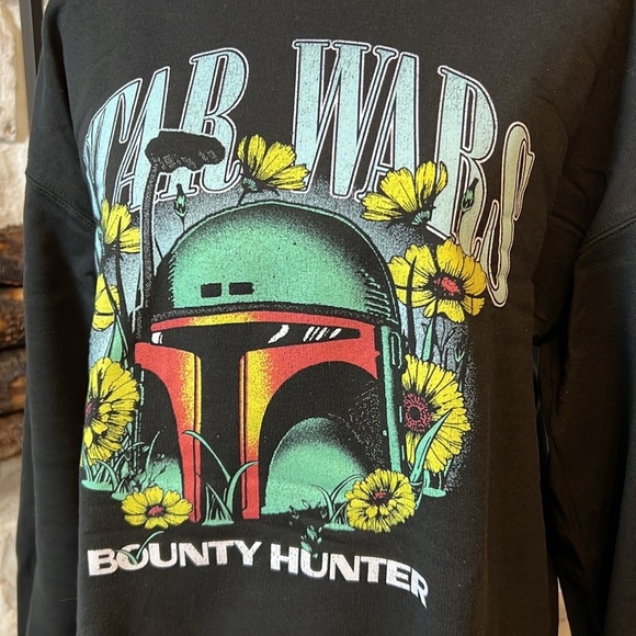 Star Wars | Boba Fett Bounty Hunter Floral Crewneck - BoxLunch Exclusive - Picture 2 of 6